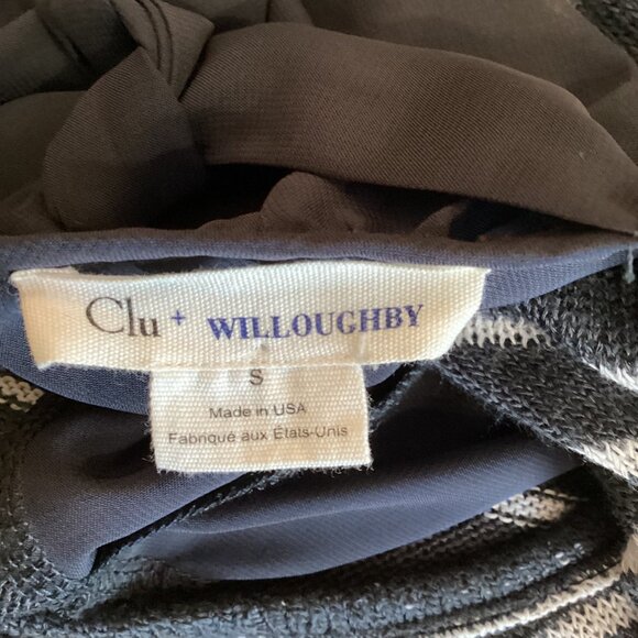 Clu + Willoughby Womens Sweater SIze Small Gray White Striped Back Detailing - Picture 7 of 8